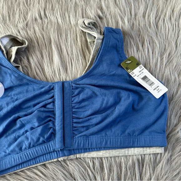 Fruit Of The Loom Two‎ Pack Wireless Bra Women’s Size 40 Front Closure Wirefree - Picture 2 of 6
